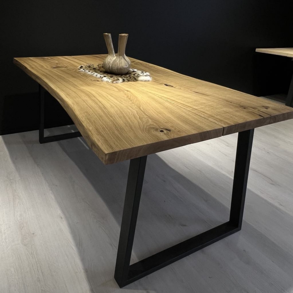 Spisebord 197x95x75cm,farge osmo topoil fargeløs.